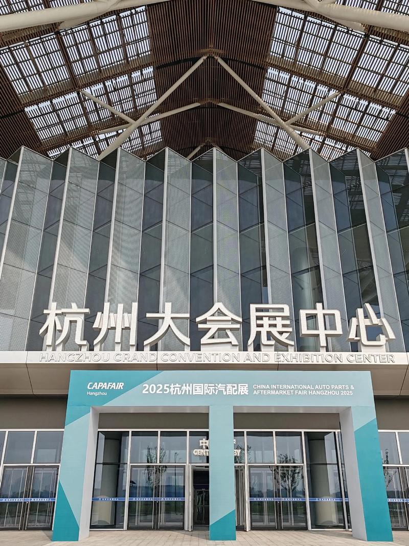如何选购合适的展览展示设备？